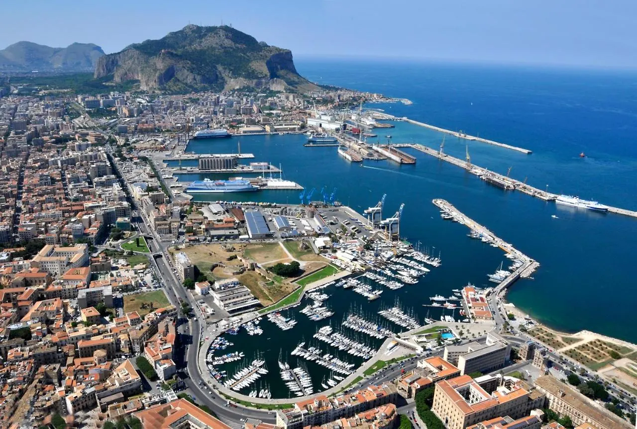 Location10 Bed & Breakfast Palermo