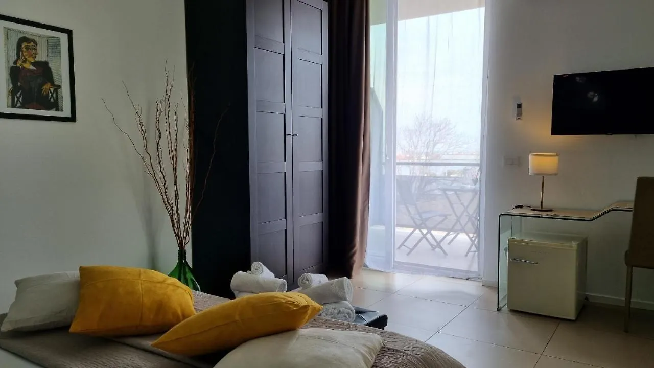 ***  Location10 Bed & Breakfast Palermo Italy